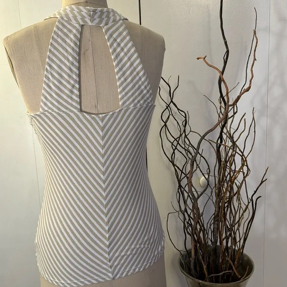 White House Black Market sleeveless stripe blouse in cream and tan - Picture 5 of 8